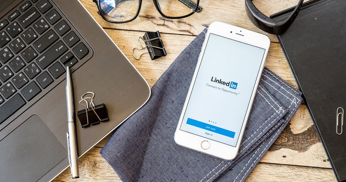 How to Master LinkedIn Using Tips from Their Algorithm