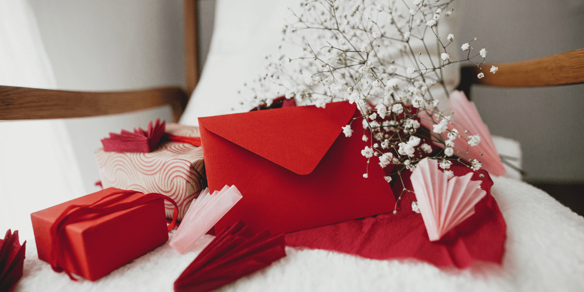 What To Sell On Valentine's Day [Best Valentine's Day Gifts Ideas
